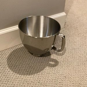 Kitchen Aid Stainless Steel Mixing Bowl for Kitchen Aid Artisan Mixer. 5 quart.